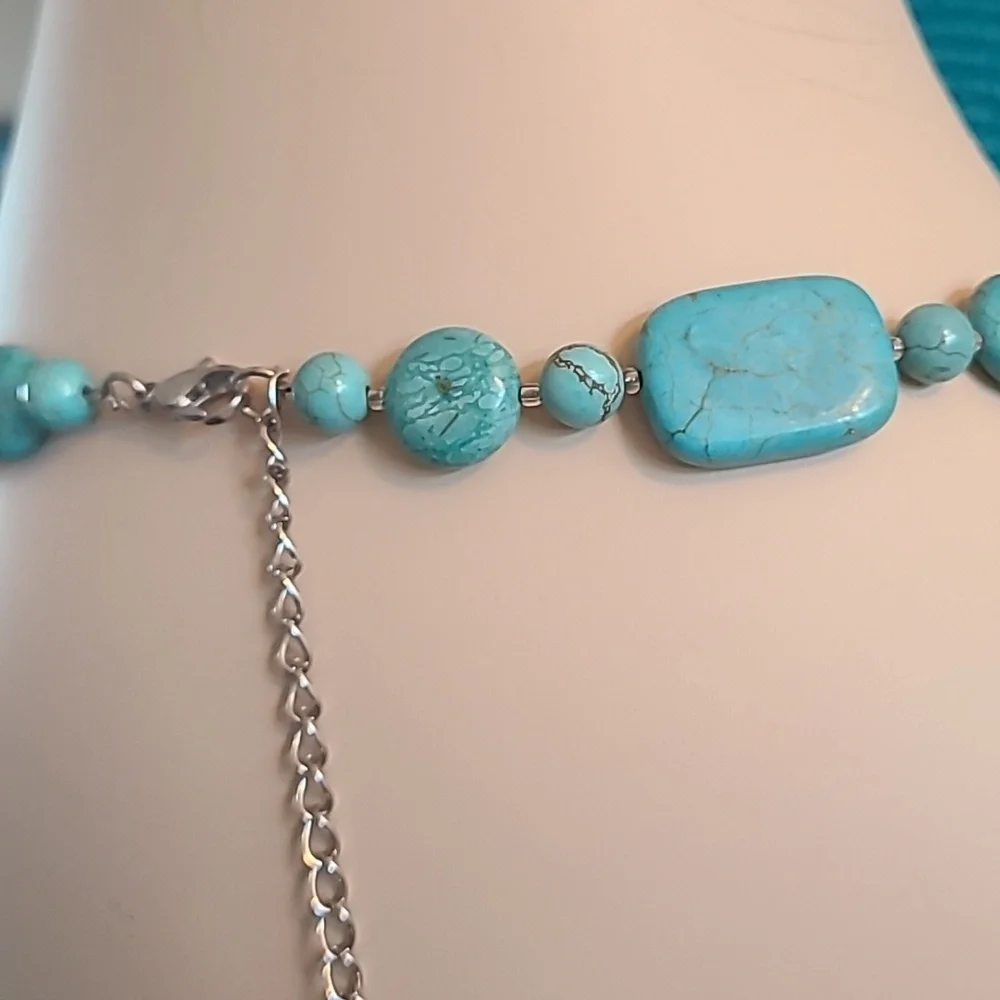 Turquoise Beaded Necklace